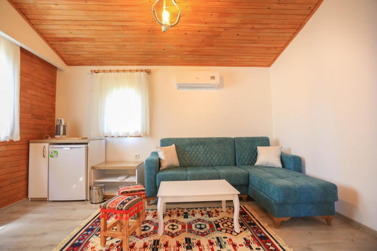 Merry Bungalow & Tent Чирали Екстер'єр фото